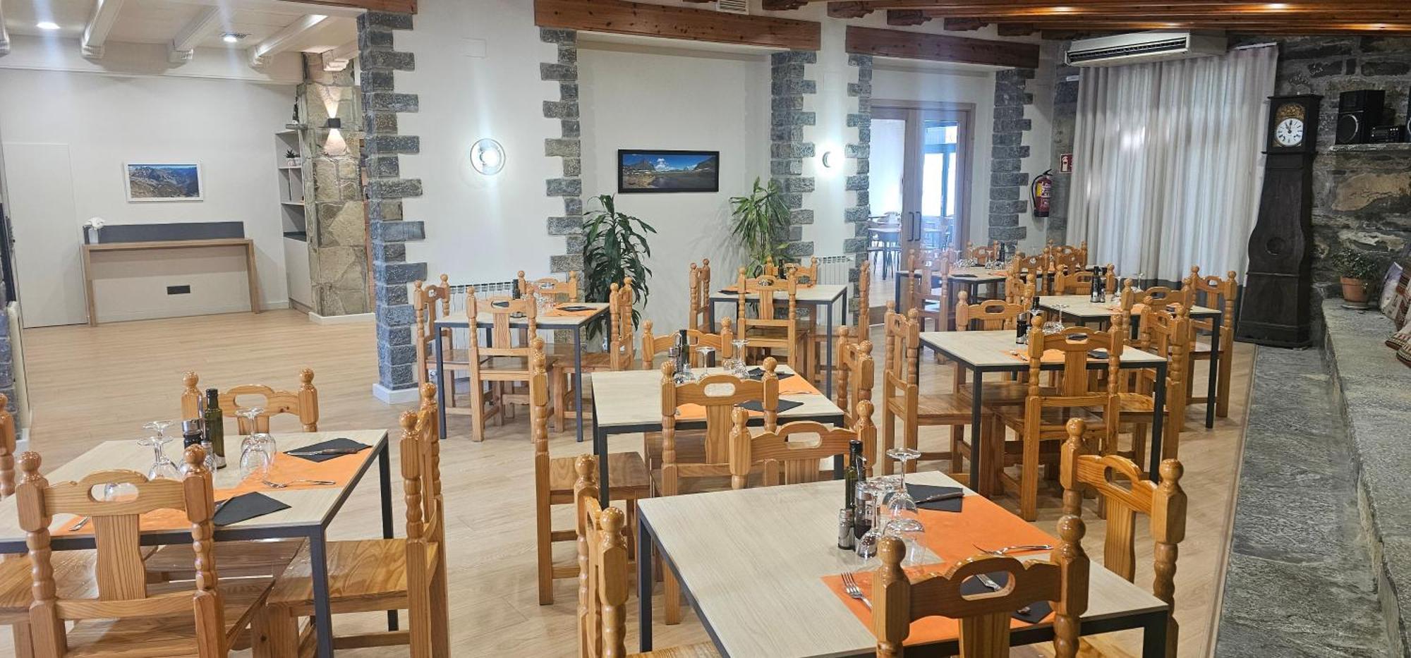 Hotel Meson De L'Ainsa Bagian luar foto
